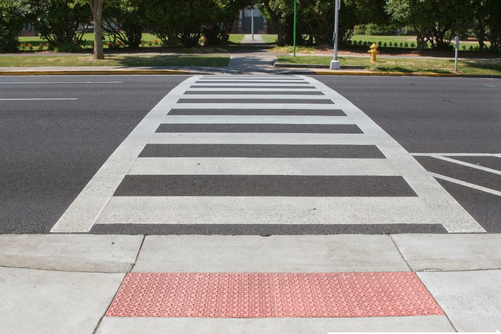 school crossroad during off peak hours